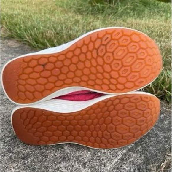 Girls New Balance sneakers size 3 - Picture 4 of 5